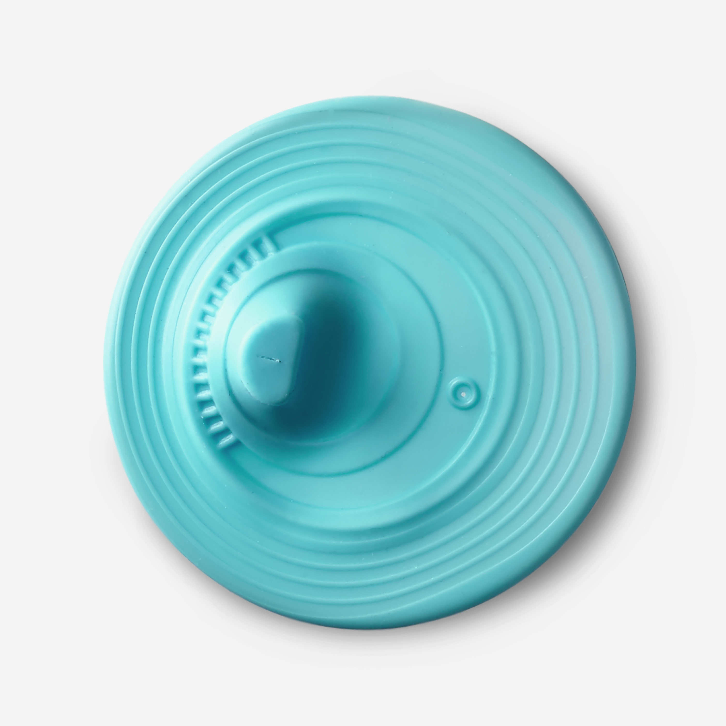 Soft and flexible silicone spout, gentle on teeth and gums.
