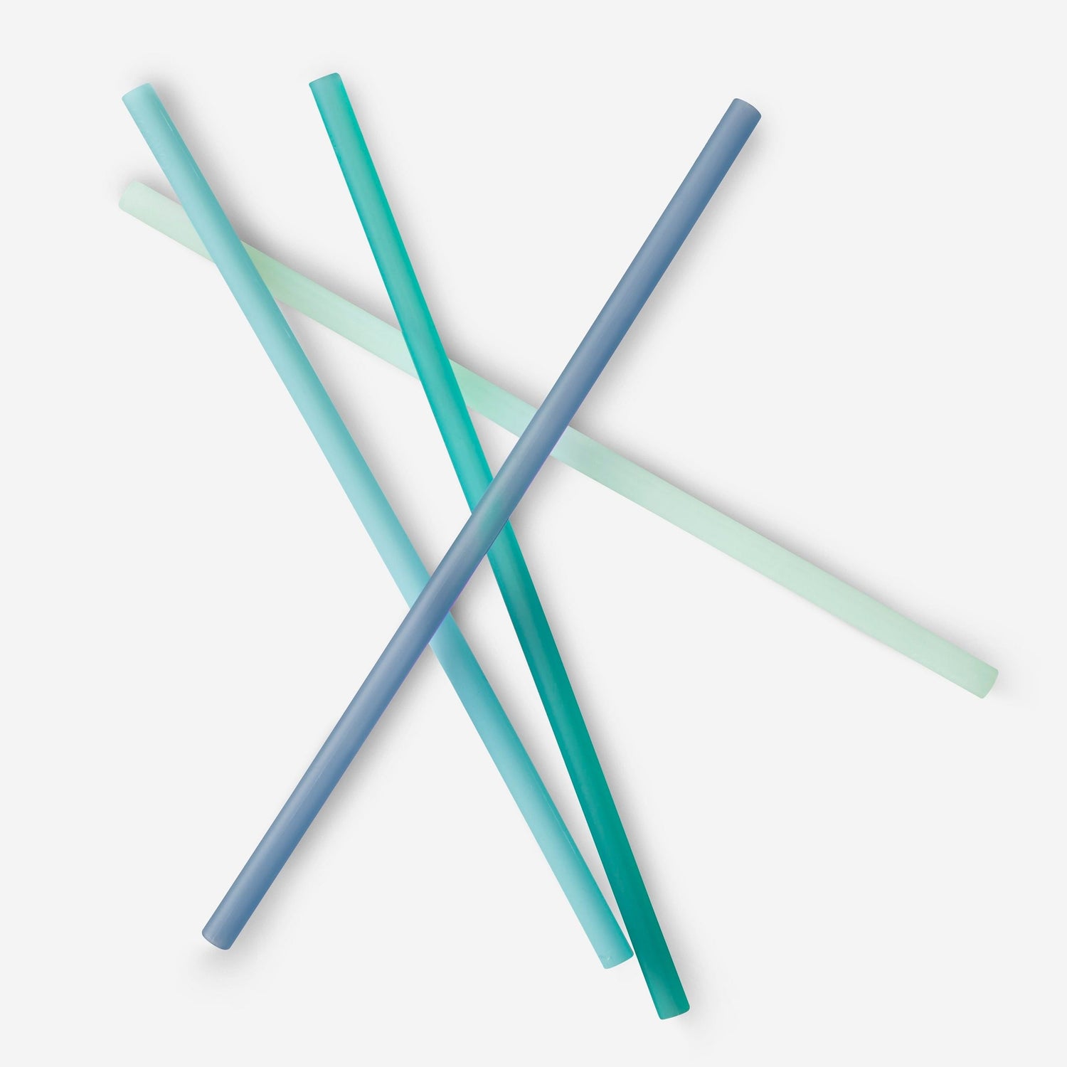 Extra-long 10.75-inch GoSili reusable silicone straws with a 0.6 cm opening, perfect for 24 oz cups and larger.